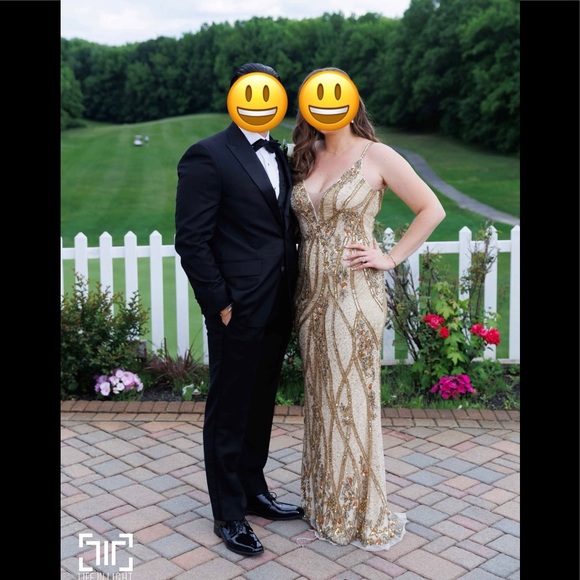 Mac Duggal EMBELLISHED SLEEVELESS PLUNGE NECK LOW BACK GOWN - Nude Gold - Picture 6 of 9